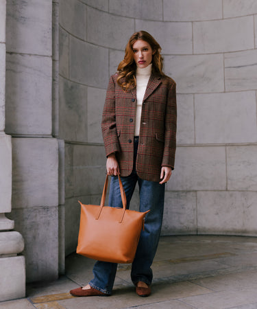 Studio Tote Caraa