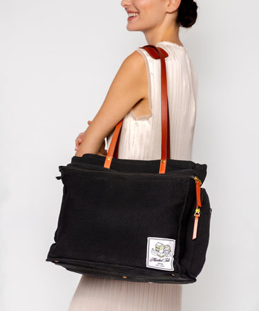 Market Tote Lightly Loved Sample Bag Caraa